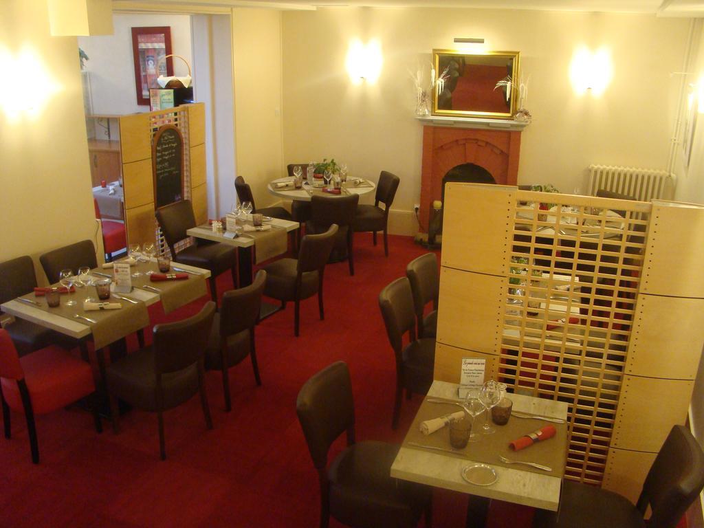 Logis Hotel De France Rochechouart Εξωτερικό φωτογραφία