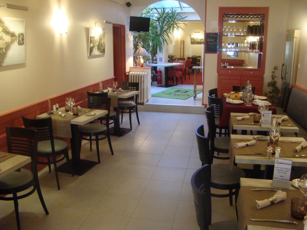 Logis Hotel De France Rochechouart Εξωτερικό φωτογραφία
