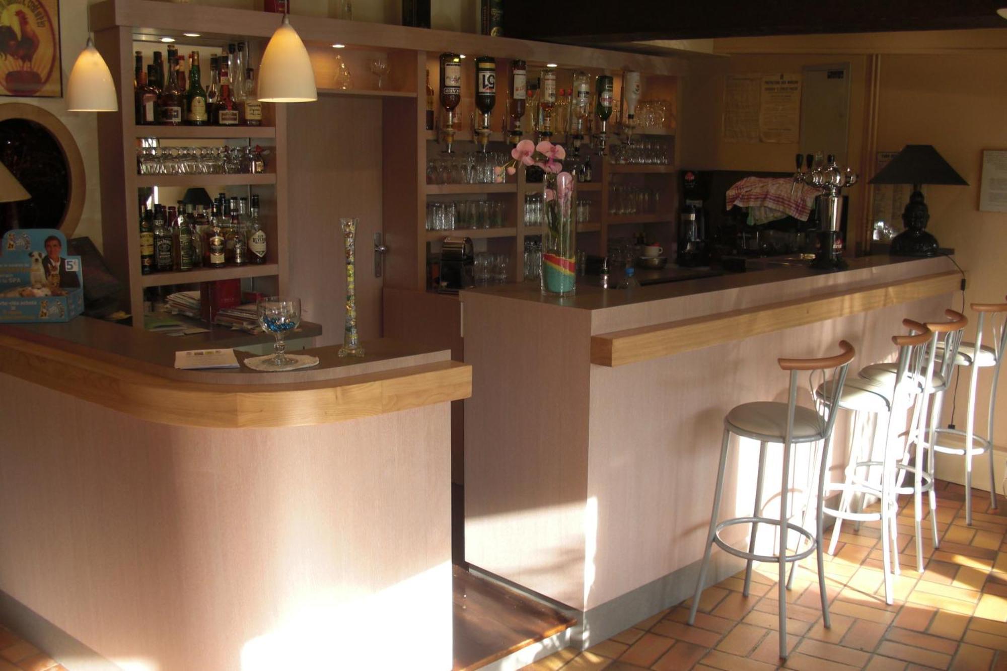 Logis Hotel De France Rochechouart Εξωτερικό φωτογραφία