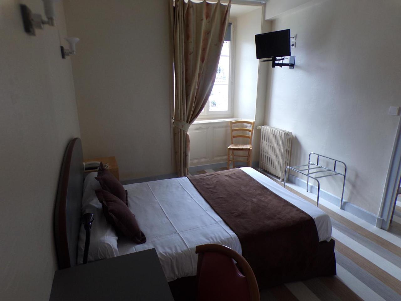 Logis Hotel De France Rochechouart Εξωτερικό φωτογραφία