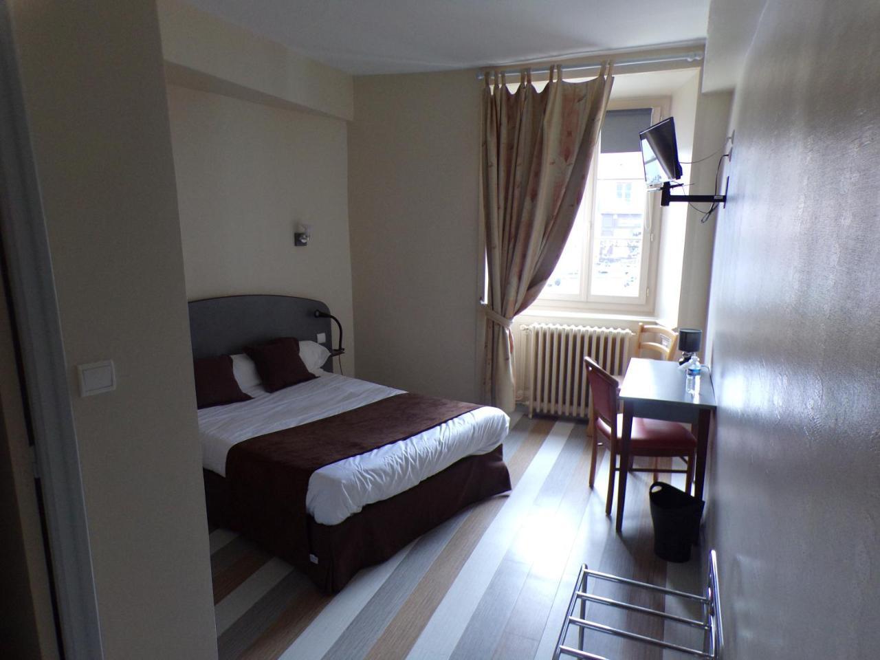 Logis Hotel De France Rochechouart Εξωτερικό φωτογραφία