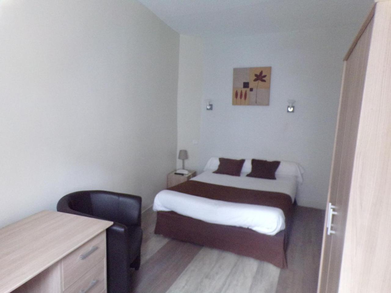 Logis Hotel De France Rochechouart Εξωτερικό φωτογραφία